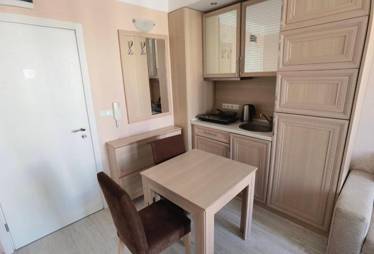 Harmony Suitеs Apartment Слънчев бряг Екстериор снимка